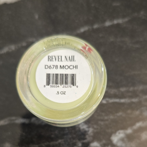 Mochi Revel Nail Dip Powder - Picture 2 of 2
